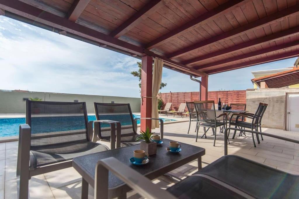Villa Anemona Fažana Extérieur photo